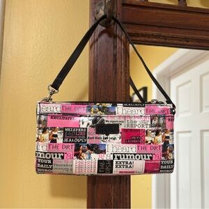 🚨3X$30🚨 Y2K Trendy Newsprint Wristlet Clutch